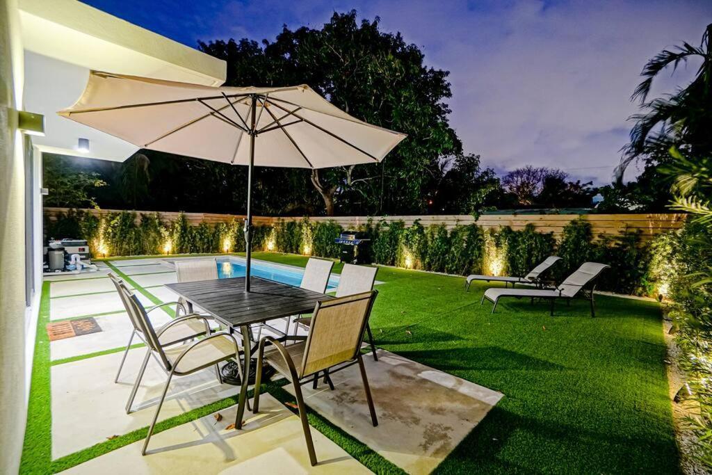 Вілла Design House -Heated Pool -Big Yard -Gated Parking Маямі Екстер'єр фото