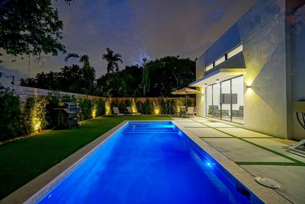 Вілла Design House -Heated Pool -Big Yard -Gated Parking Маямі Екстер'єр фото